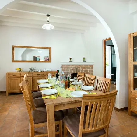 Βίλα Sleeps 8 Pool Air Con Wifi *